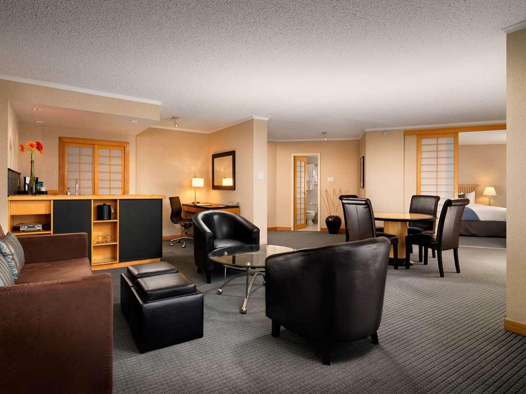 Inn At Laurel Point Victoria Room photo